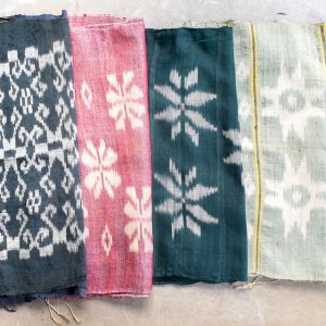 Vải lụa nhuộm bao sợi và dệt ikat