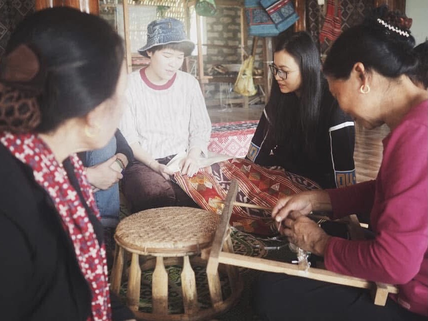 Bản Hoa Tiến, Nghệ An
