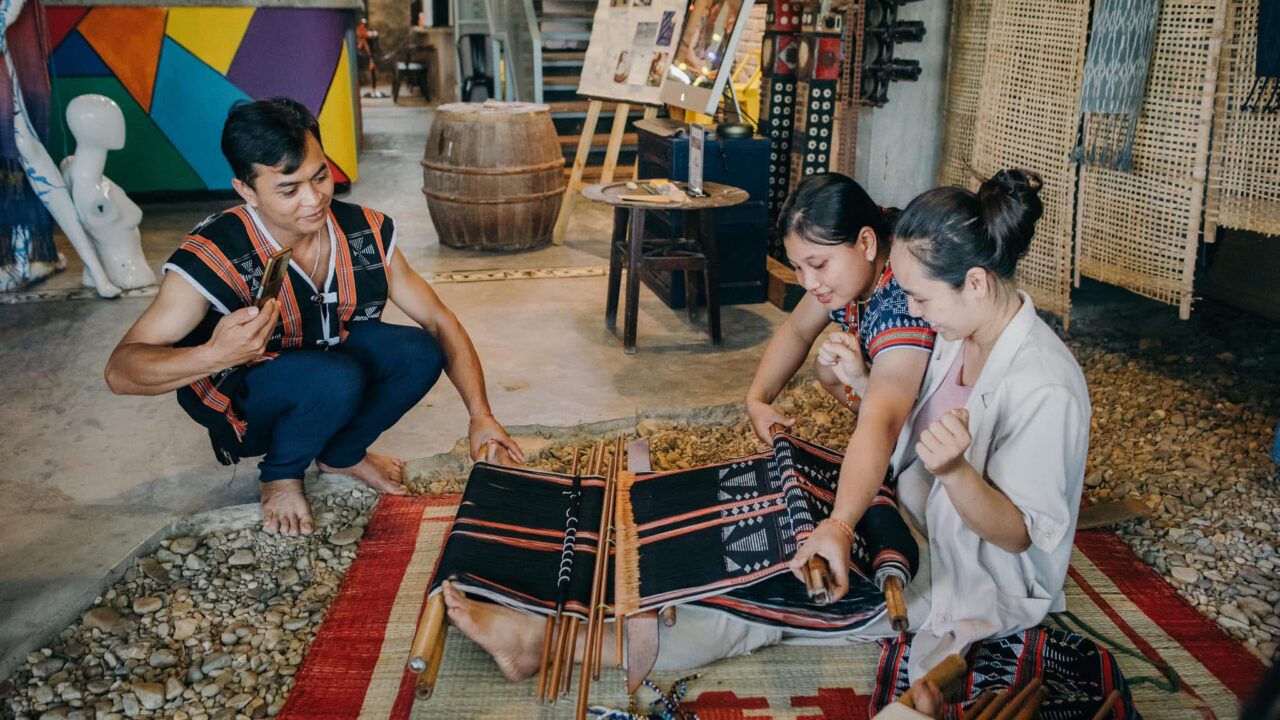 DỆT TRUYỀN THỐNG CỦA NGƯỜI CƠ TU,  QUẢNG NAM, 2024