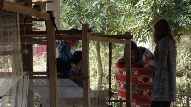 Lác – Nà Phòn Village, Hoa Binh